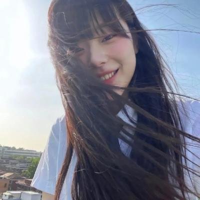 阳台上的坏女孩